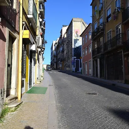 Apartment Janelas Verdes Studio Lisbon